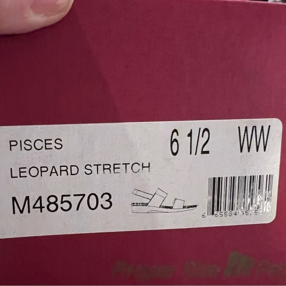 S74. Munro Pisces Women's Leopard Print Stretch Sandals 6.5WW - Picture 9 of 10